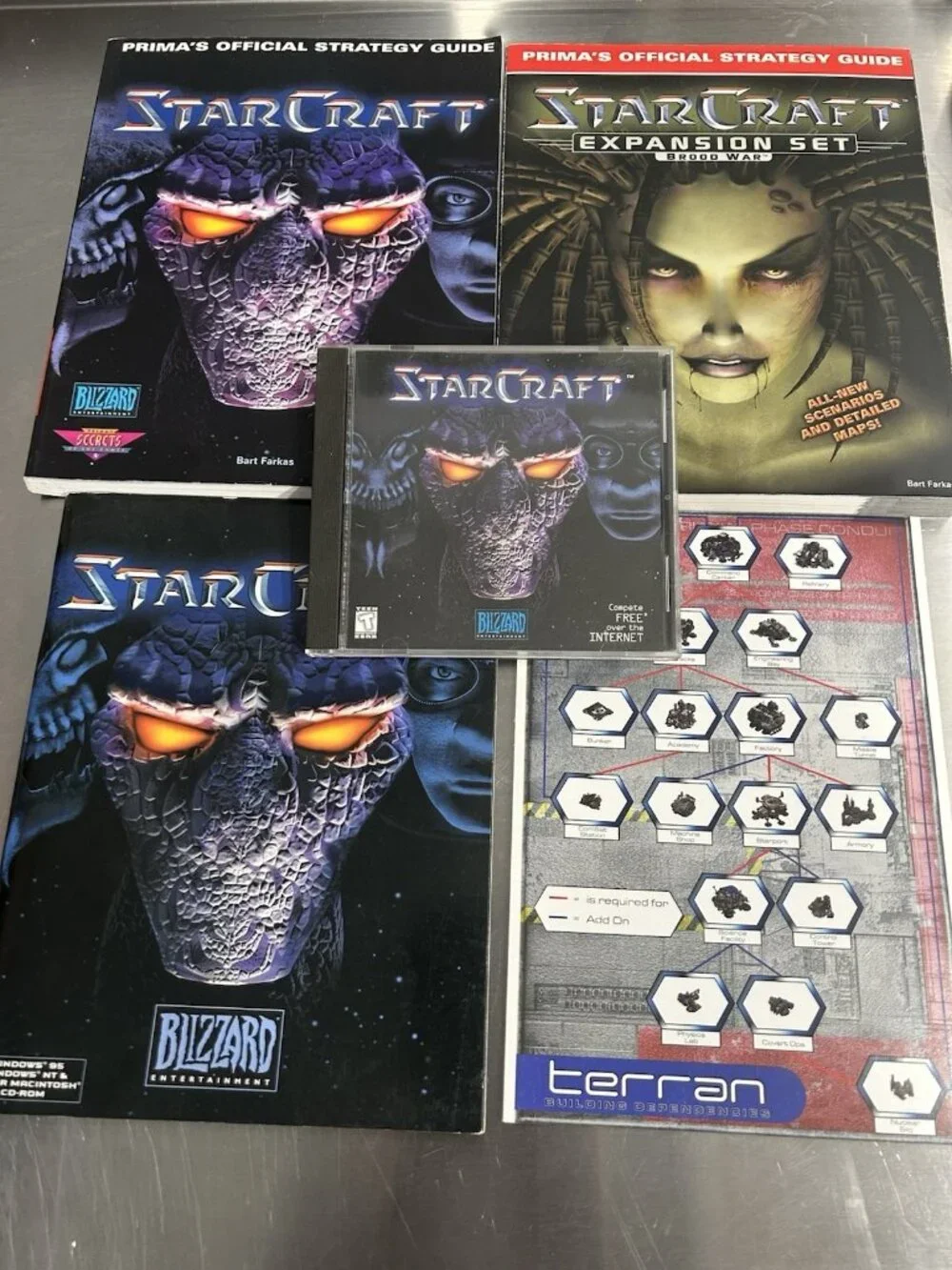 StarCraft PC Game Lot w/Prima Books: StarCraft StarCraft Expansion Set Brood War